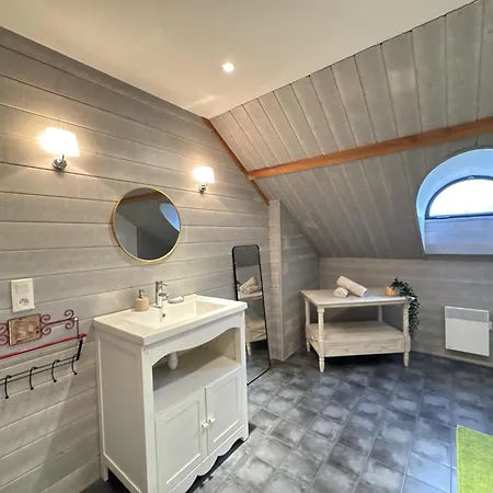 Ferienhaus Les Champs De Brice - Campagne - Piscine - 10 Pers *
